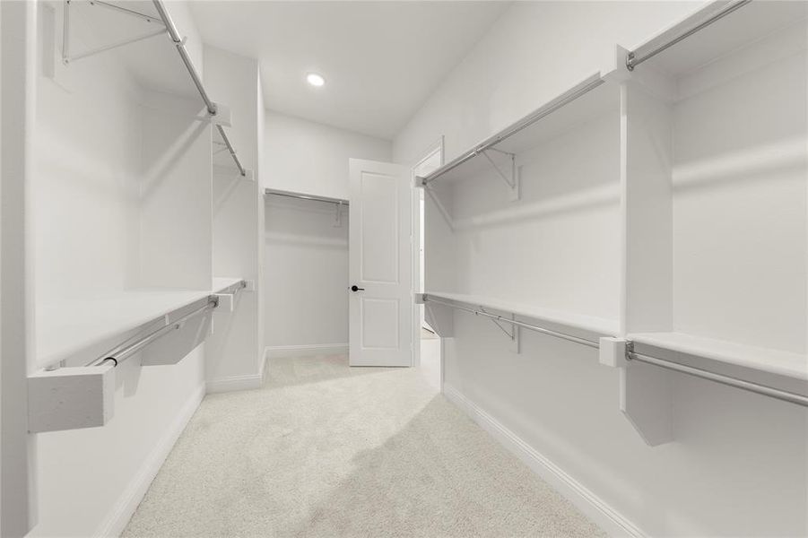 19. 2215 Clairmount - Closet 19. 2215 Clairmount - Closet