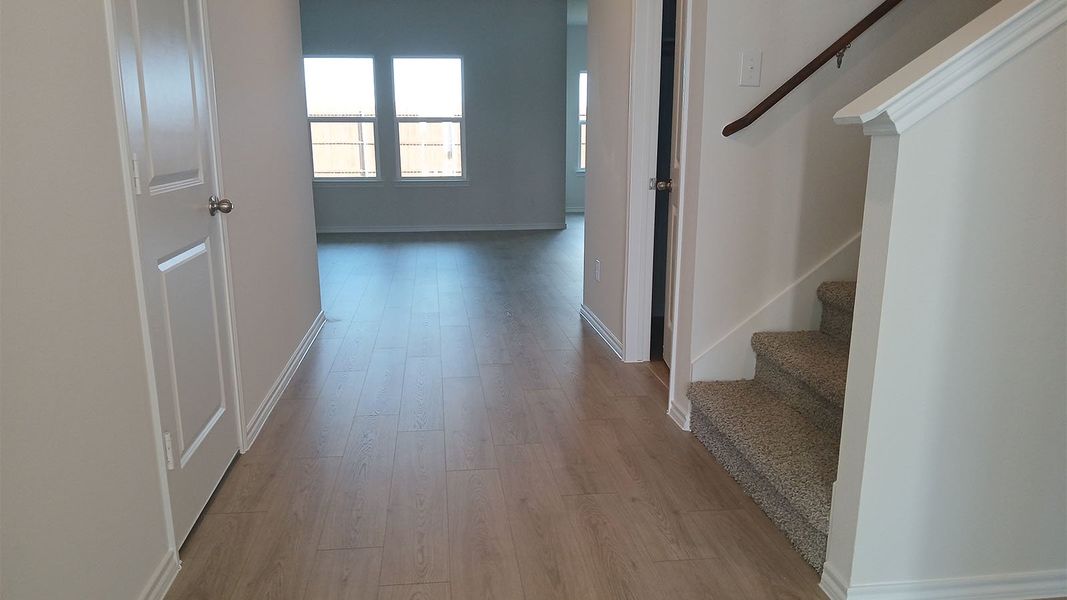 Spacious, unfurnished interior of a new home in Wildwood, Royse City (Image 5).