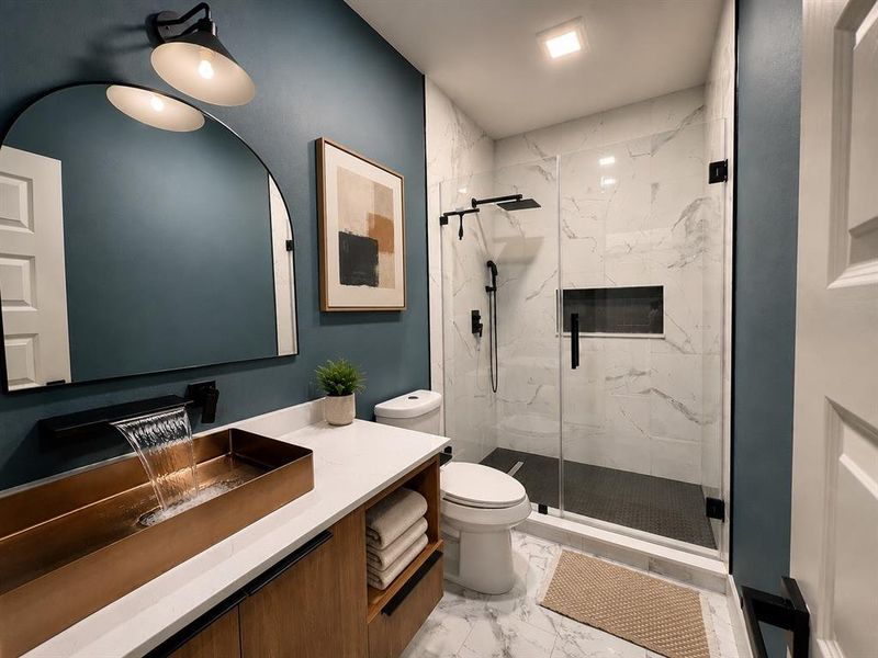 Furnished interior view inside a new home in , Dallas (Image 14).