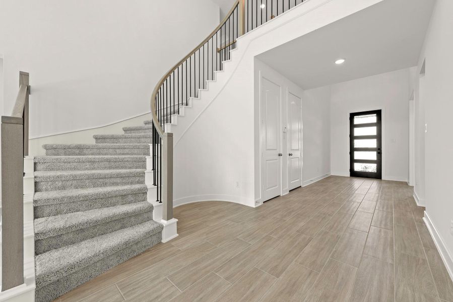 Spacious, unfurnished interior of a new home in , Brookshire (Image 15).