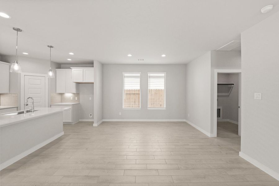 Spacious, unfurnished interior of a new home in Cypresswood Landing, Humble (Image 24).