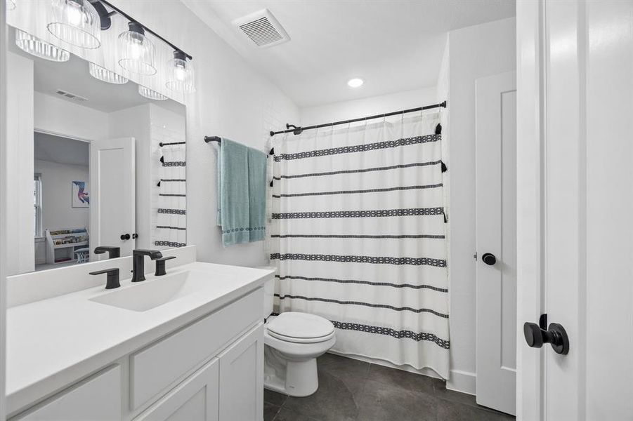 Furnished interior view inside a new home in Mosaic, Celina (Image 33). Furnished interior view inside a new home in Mosaic, Celina (Image 33).