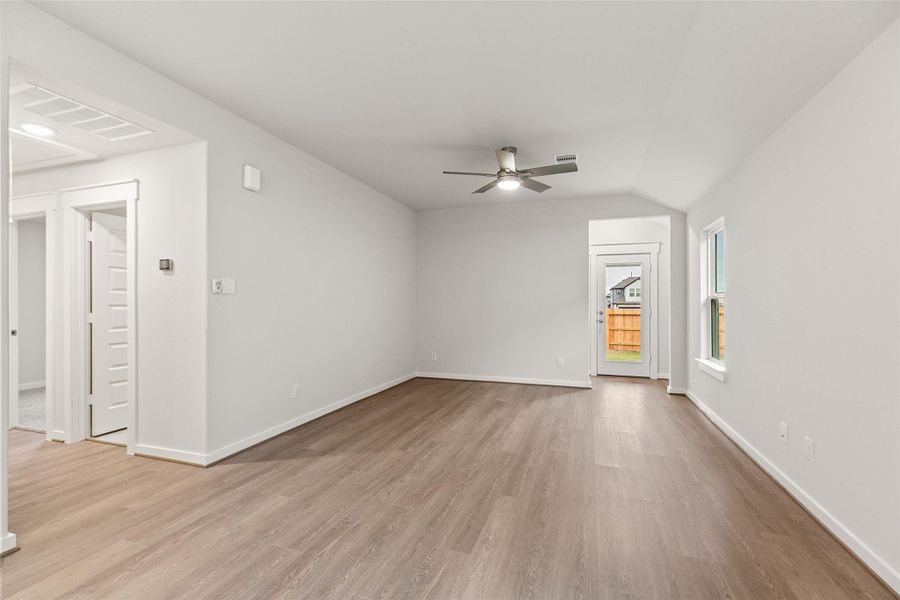 Spacious, unfurnished interior of a new home in Colony at Pinehurst, Pinehurst (Image 17).