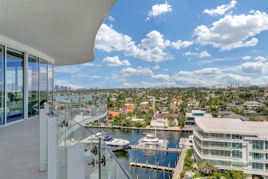 Exterior details and patio area of a home in , Fort Lauderdale (Image 24).