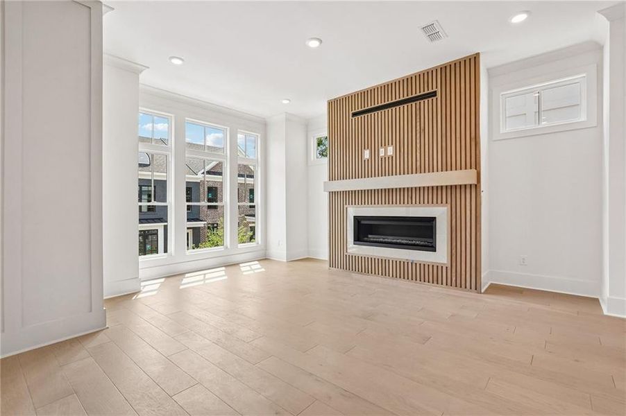 Spacious, unfurnished interior of a new home in Park Walke, Alpharetta (Image 63).