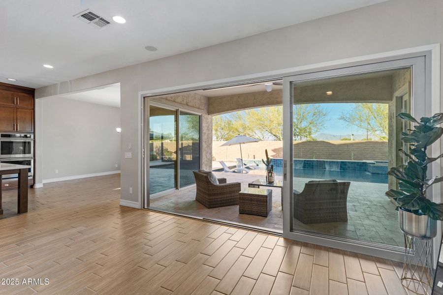 5211 S Del Rancho-13