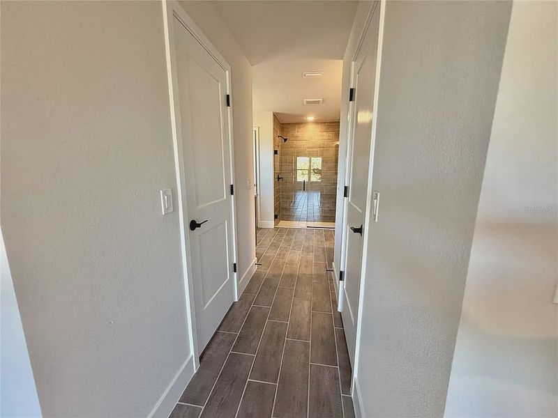 Spacious, unfurnished interior of a new home in South Gulf Cove, Port Charlotte (Image 27).