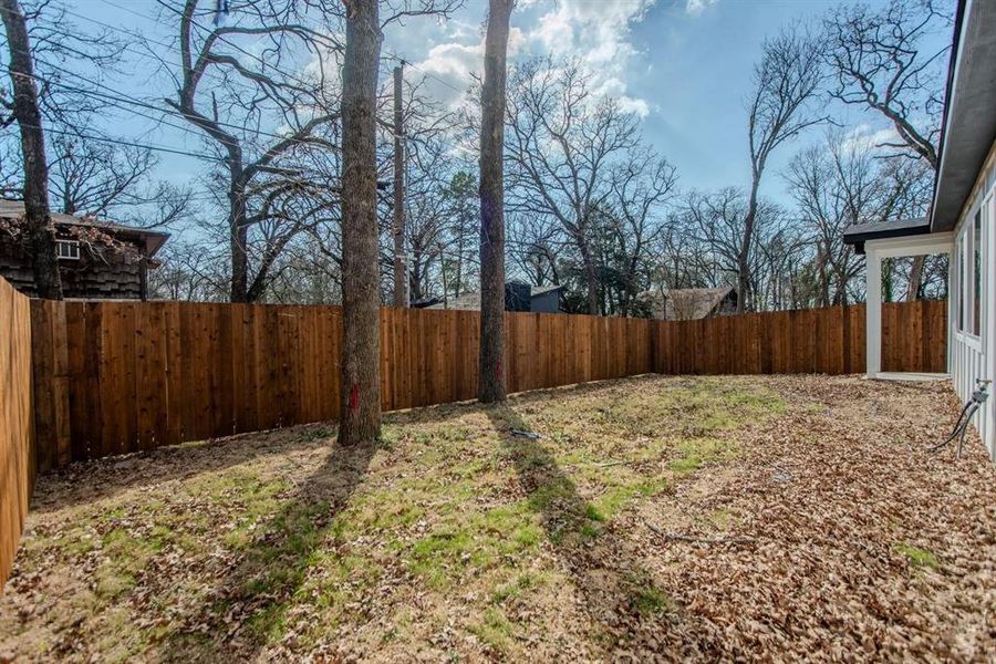 Exterior details and patio area of a home in , Gun Barrel City (Image 3).