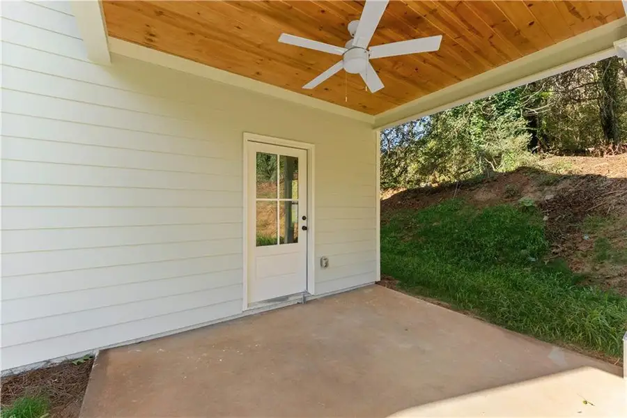 Exterior details and patio area of a home in , Gainesville (Image 4).