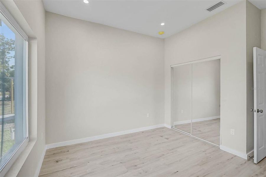 Spacious, unfurnished interior of a new home in , North Port (Image 29).