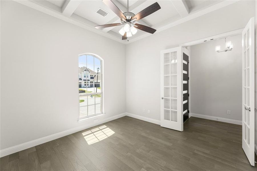 04. 2118 Clairmount - Study