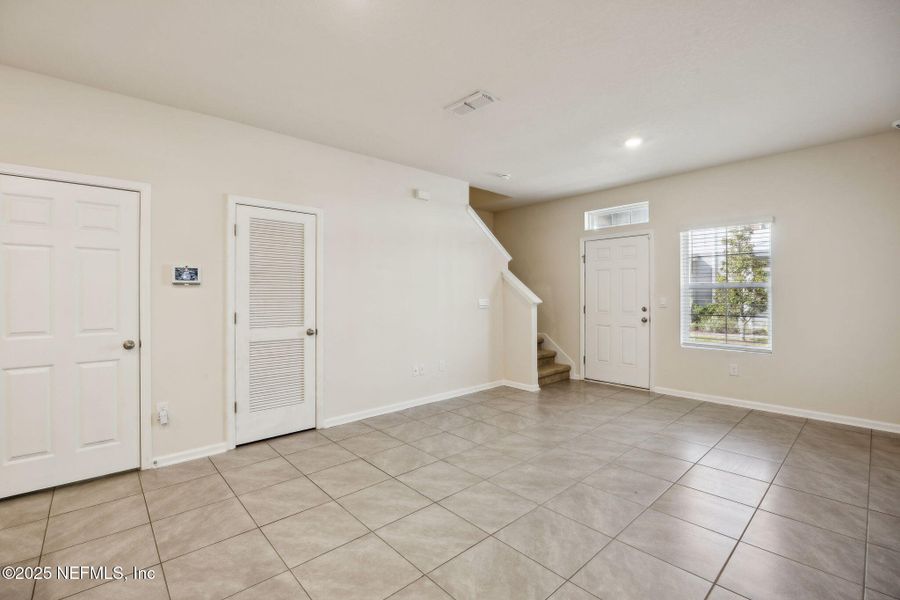 Spacious, unfurnished interior of a new home in , Yulee (Image 22).