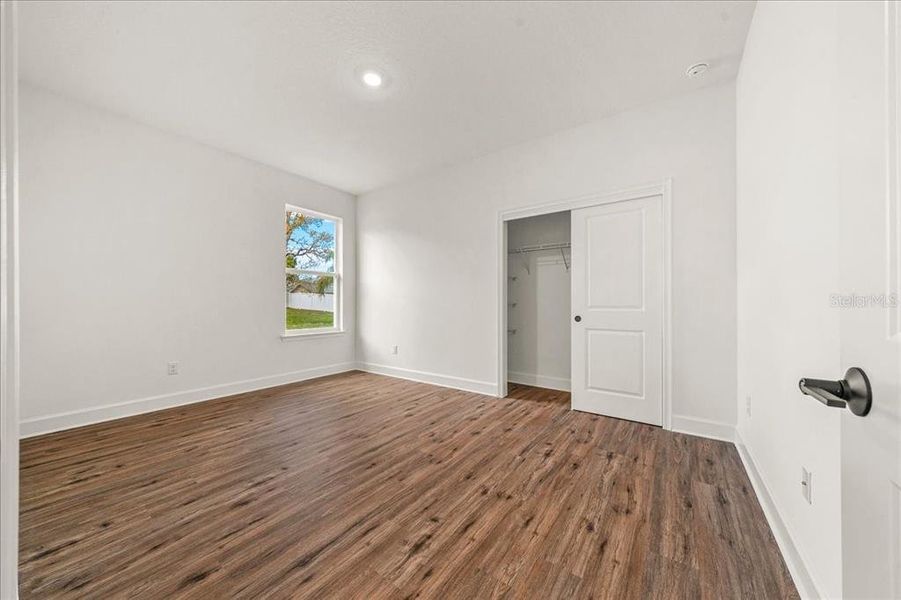 Spacious, unfurnished interior of a new home in , Spring Hill (Image 40).