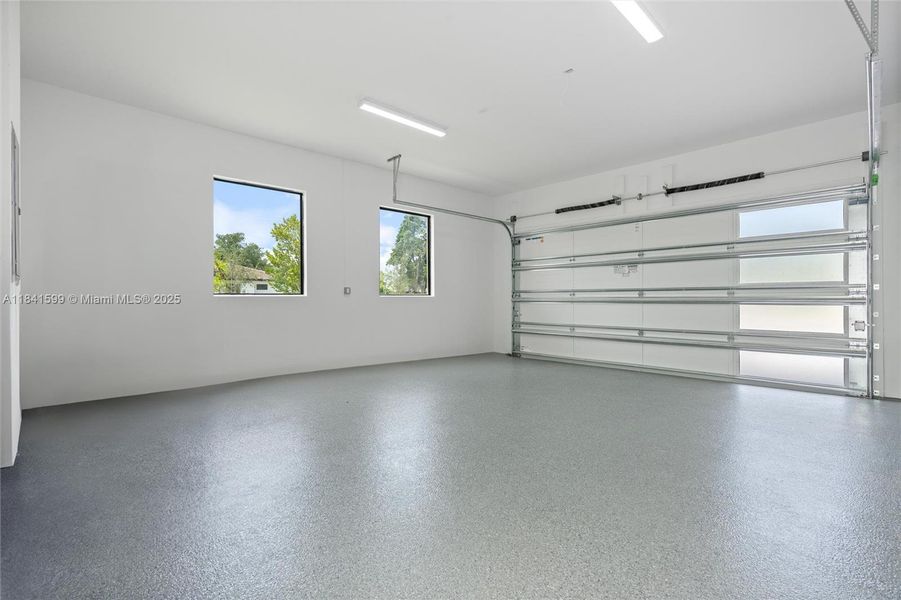 Spacious, unfurnished interior of a new home in , Cutler Bay (Image 20).