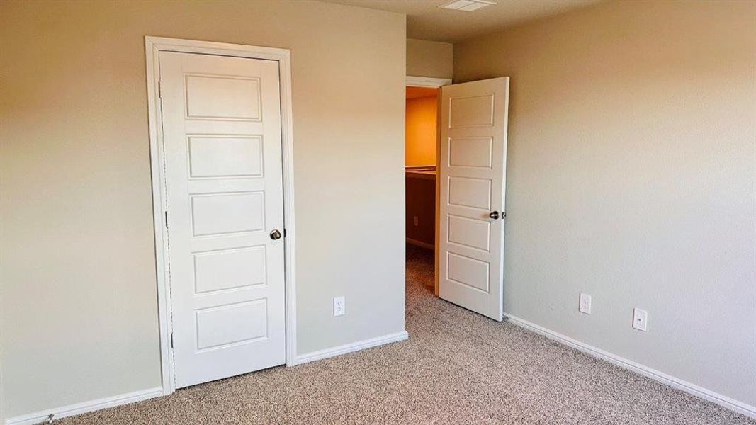 Spacious, unfurnished interior of a new home in Orchard Village, Fort Worth (Image 21). Spacious, unfurnished interior of a new home in Orchard Village, Fort Worth (Image 21).