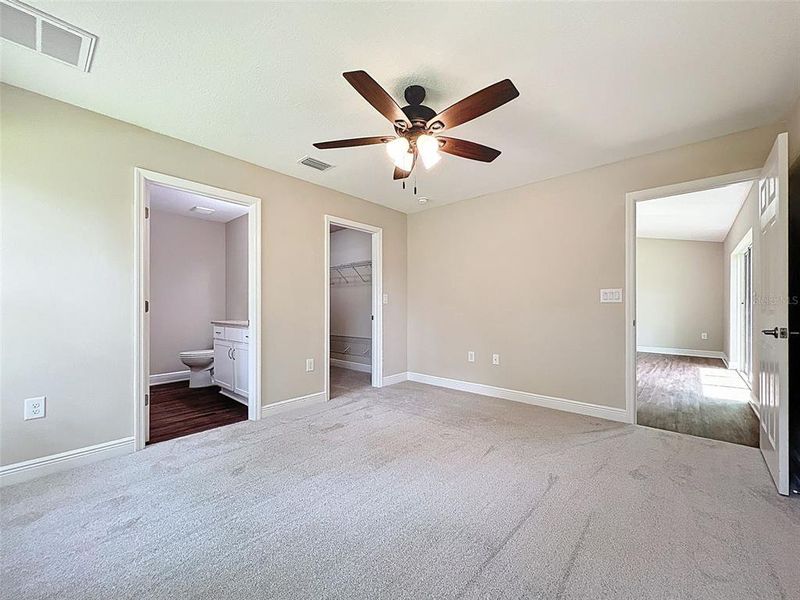 Spacious, unfurnished interior of a new home in , Dunnellon (Image 19).