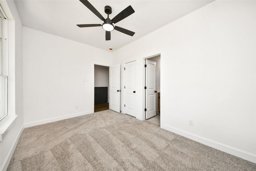 Spacious, unfurnished interior of a new home in , Hempstead (Image 30).