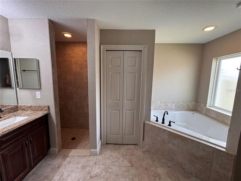 Image 43 of a home in .