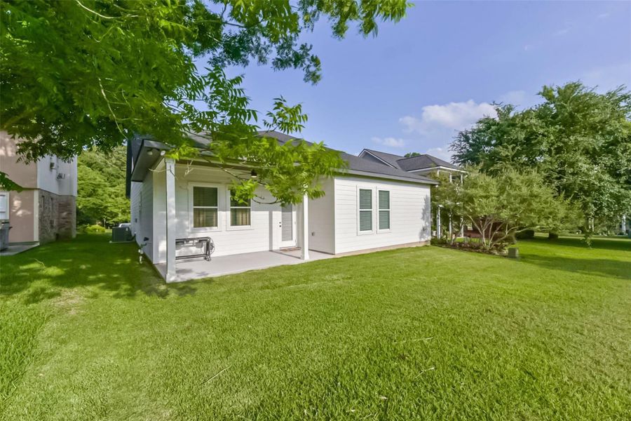 Front exterior of a new home in , Willis, TX, highlighting curb appeal (Image 22). Front exterior of a new home in , Willis, TX, highlighting curb appeal (Image 22).