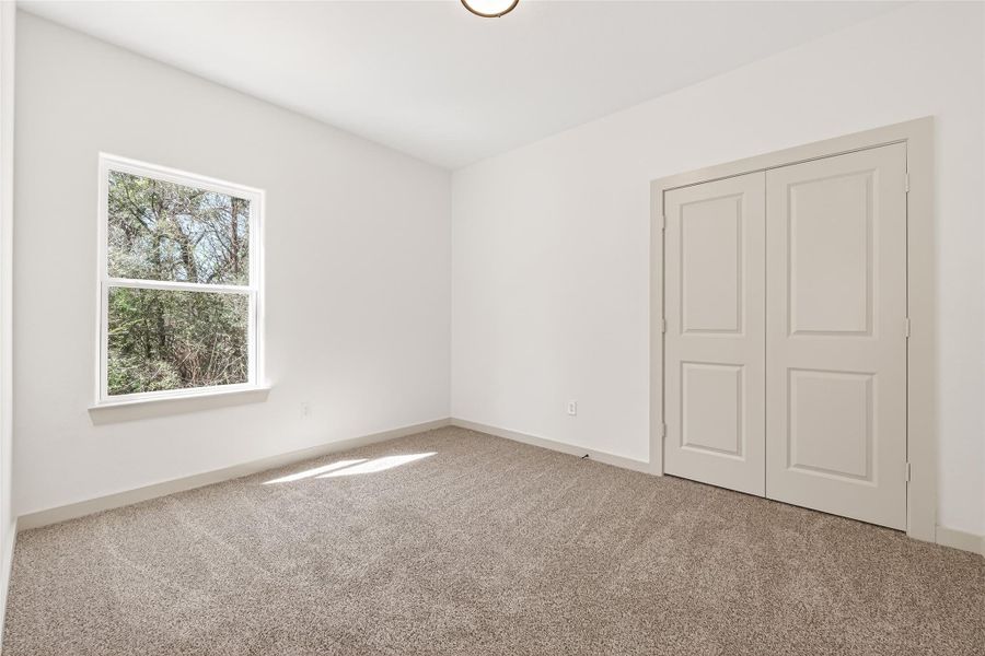 Spacious, unfurnished interior of a new home in , Hempstead (Image 46).