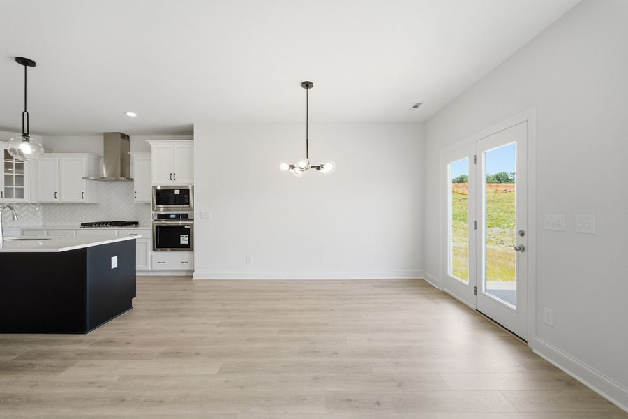 Spacious, unfurnished interior of a new home in Dorris Farm, White House (Image 48).