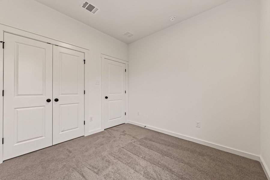 Spacious, unfurnished interior of a new home in Aldeana, Bonney (Image 38).