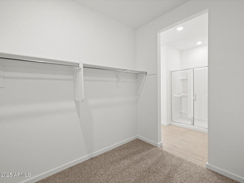 Walk-In Closet Walk-In Closet