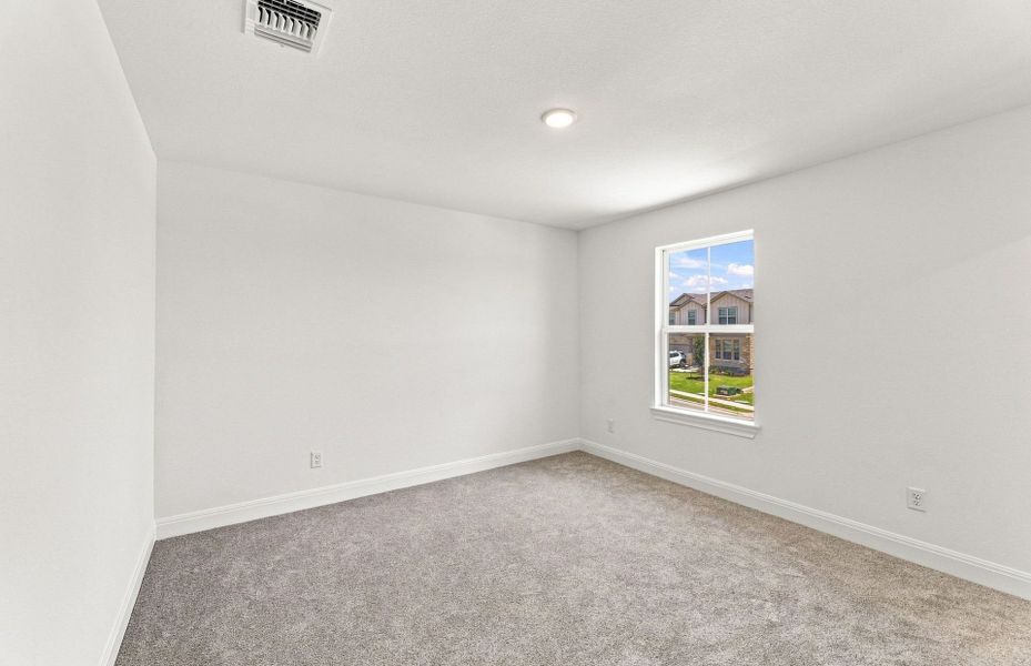 Spacious, unfurnished interior of a new home in Saddleback at Santa Rita Ranch, Liberty Hill (Image 48).