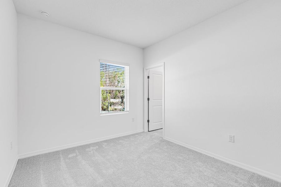 Spacious, unfurnished interior of a new home in Sabal Terrace, Jacksonville (Image 29).