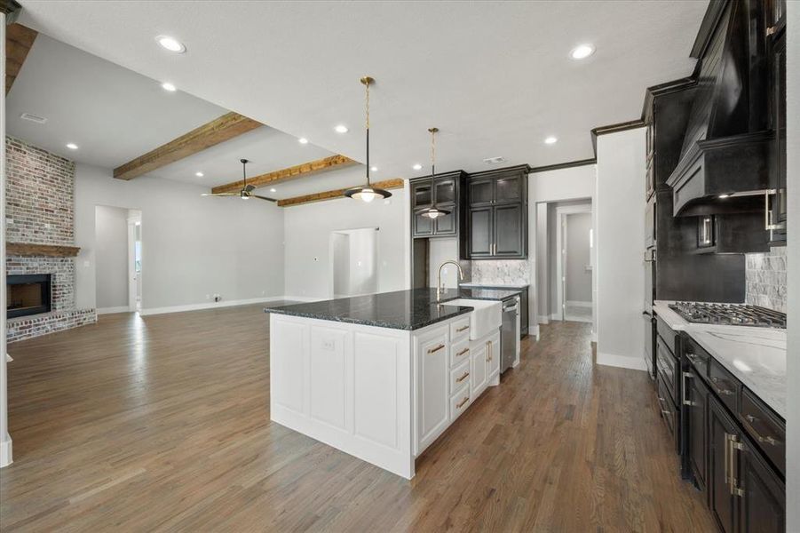 Furnished interior view inside a new home in , Waxahachie (Image 5).