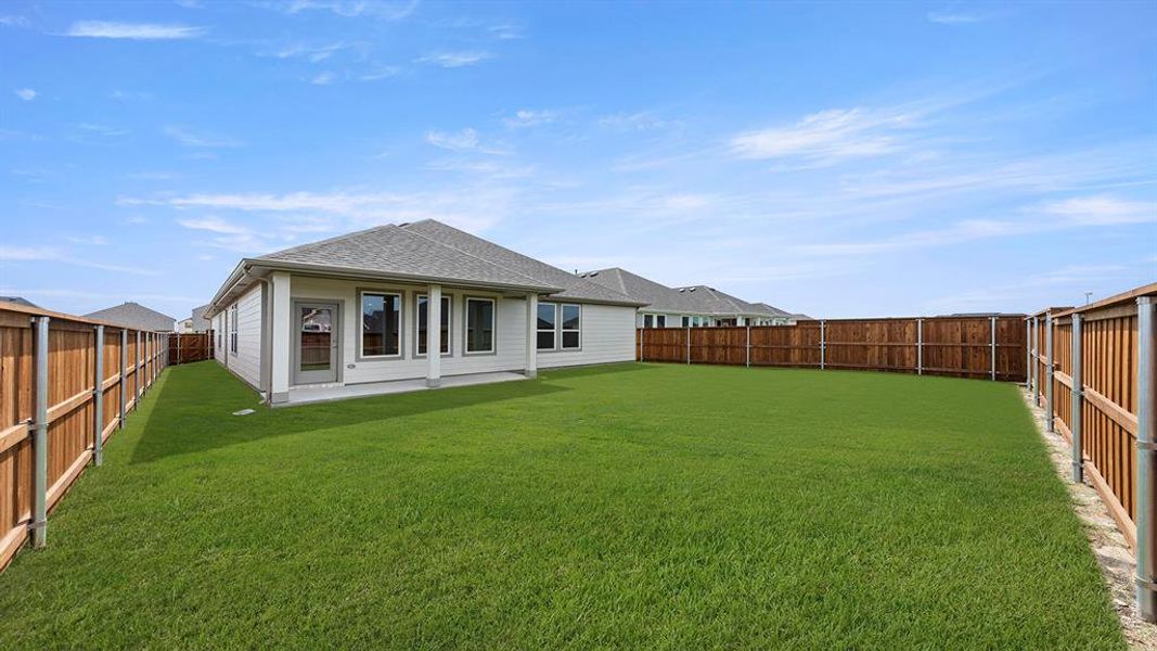 27. 9045 Palafox - Back (2) 27. 9045 Palafox - Back (2)