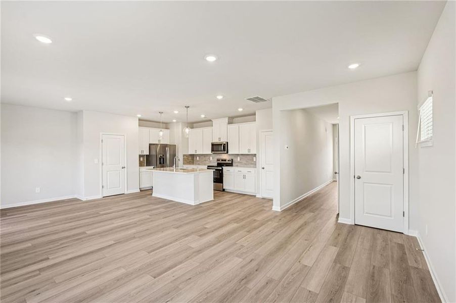 Spacious, unfurnished interior of a new home in Hawthorne Station, College Park (Image 25). Spacious, unfurnished interior of a new home in Hawthorne Station, College Park (Image 25).