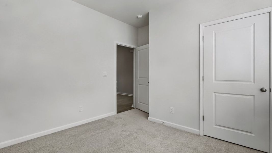 Spacious, unfurnished interior of a new home in Galvins Ridge, Sanford (Image 21).