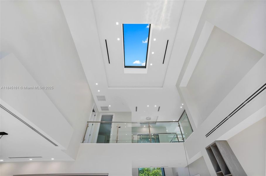 Spacious, unfurnished interior of a new home in , Fort Lauderdale (Image 61). Spacious, unfurnished interior of a new home in , Fort Lauderdale (Image 61).