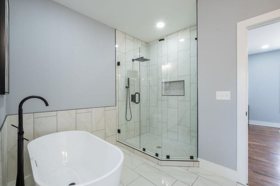 Furnished interior view inside a new home in , Fairburn (Image 44).