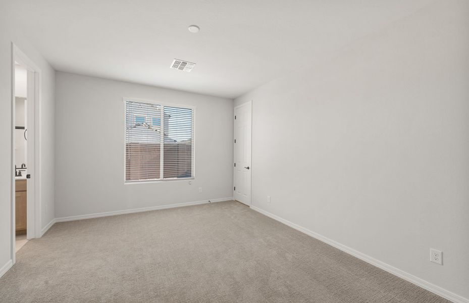 Spacious, unfurnished interior of a new home in Visara, Surprise (Image 25).