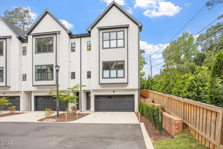 03-811 Maple Berry Ln 101 [3018886]_03