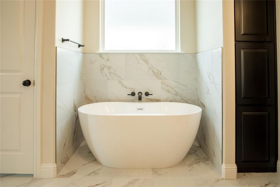 Furnished interior view inside a new home in , Willow Park (Image 14).