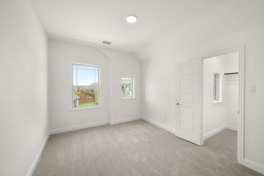 Representative unfurnished interior of a home built from the Aspen by Windsor Homes in Walton Ridge, Corinth (Image 24). Representative unfurnished interior of a home built from the Aspen by Windsor Homes in Walton Ridge, Corinth (Image 24).