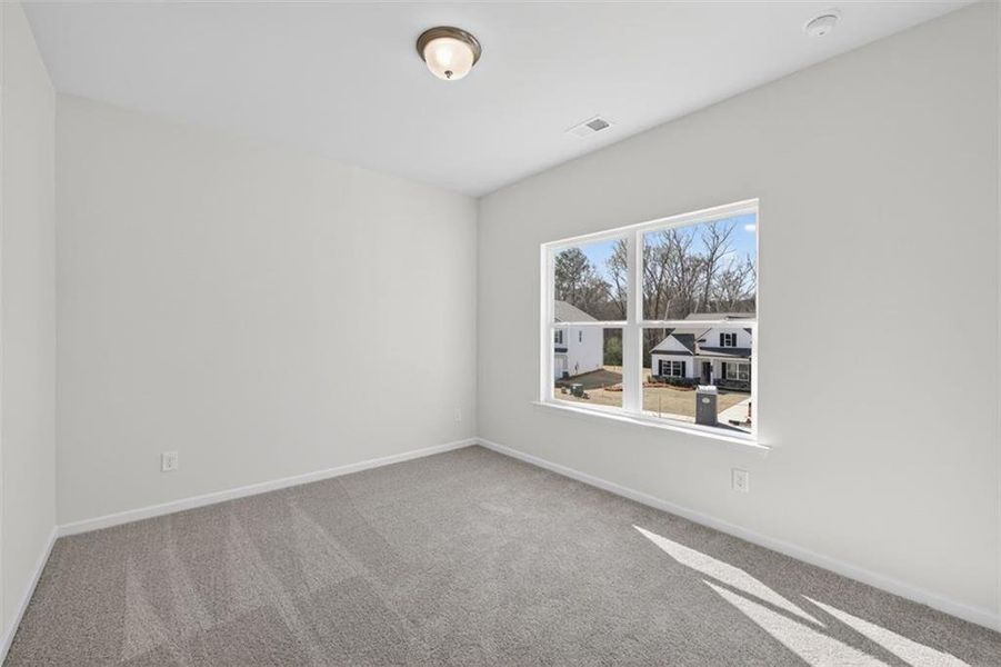 Spacious, unfurnished interior of a new home in Jones Ridge, Dallas (Image 16).
