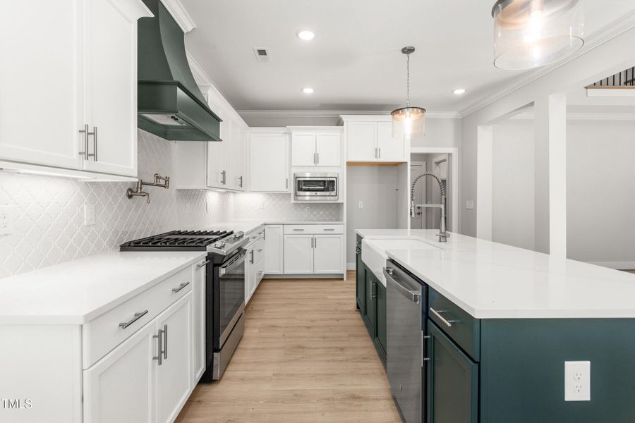 3402 St Barts Pl 2-Interiors-10