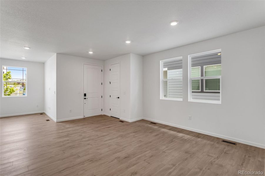 Spacious, unfurnished interior of a new home in Sugar Mill Village, Longmont (Image 31). Spacious, unfurnished interior of a new home in Sugar Mill Village, Longmont (Image 31).