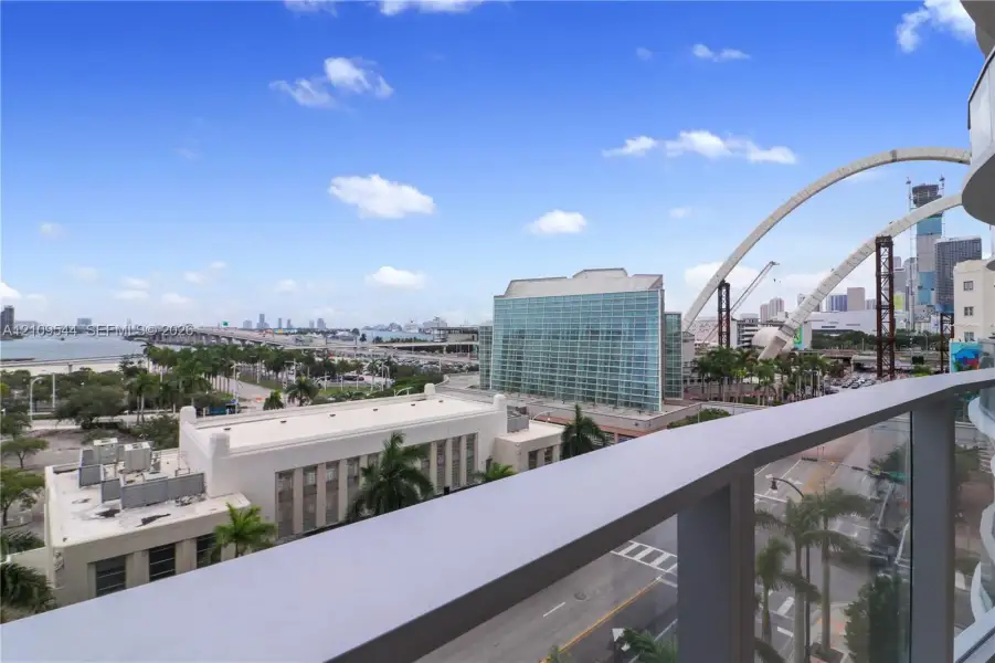 Condo located in Miami, FL showcasing its design and architecture (Image 35).