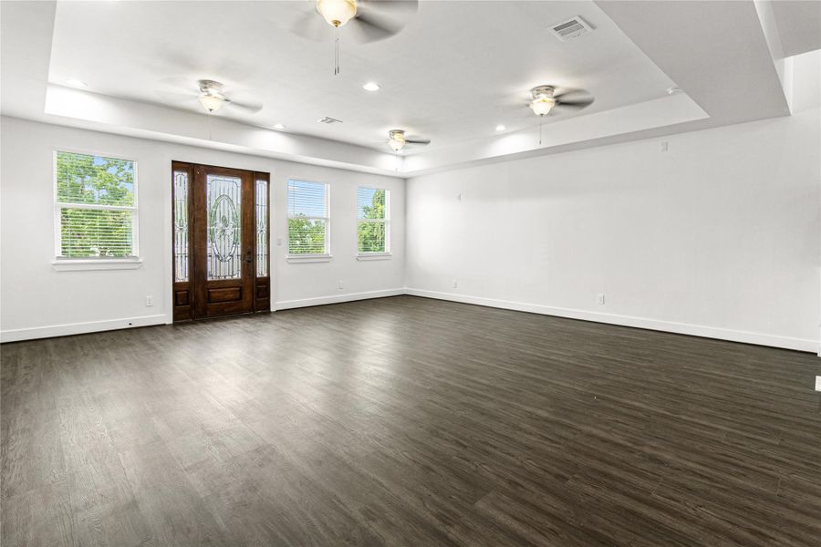 Spacious, unfurnished interior of a new home in , Houston (Image 22).