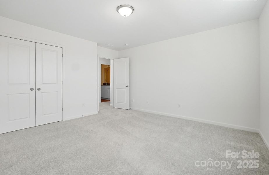 Spacious, unfurnished interior of a new home in Wellington Pointe Classic, Monroe (Image 24).