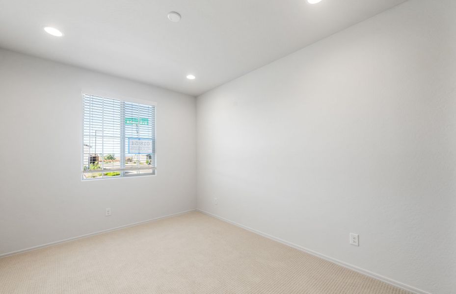 Spacious, unfurnished interior of a new home in Sun City Festival, Buckeye (Image 20). Spacious, unfurnished interior of a new home in Sun City Festival, Buckeye (Image 20).