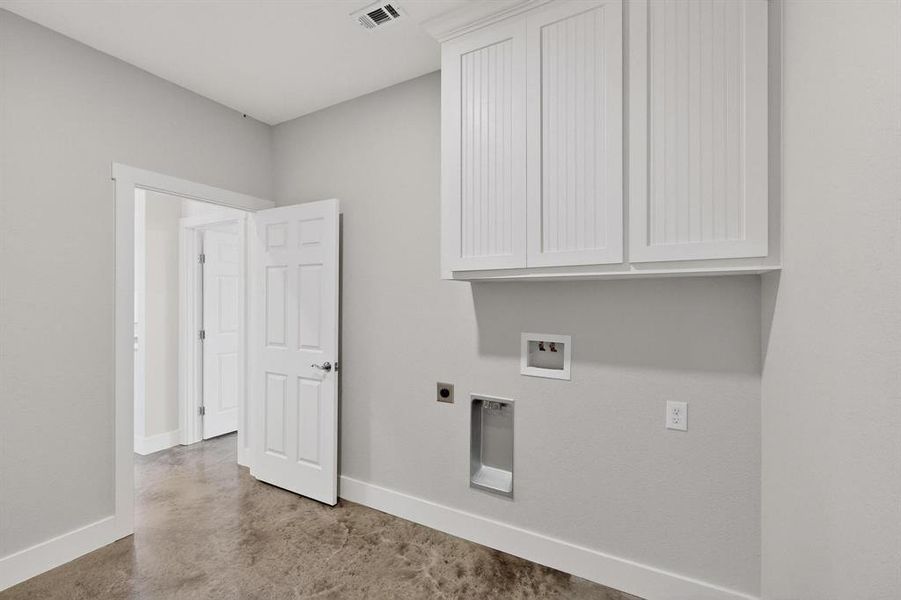 Spacious, unfurnished interior of a new home in , Perrin (Image 12).