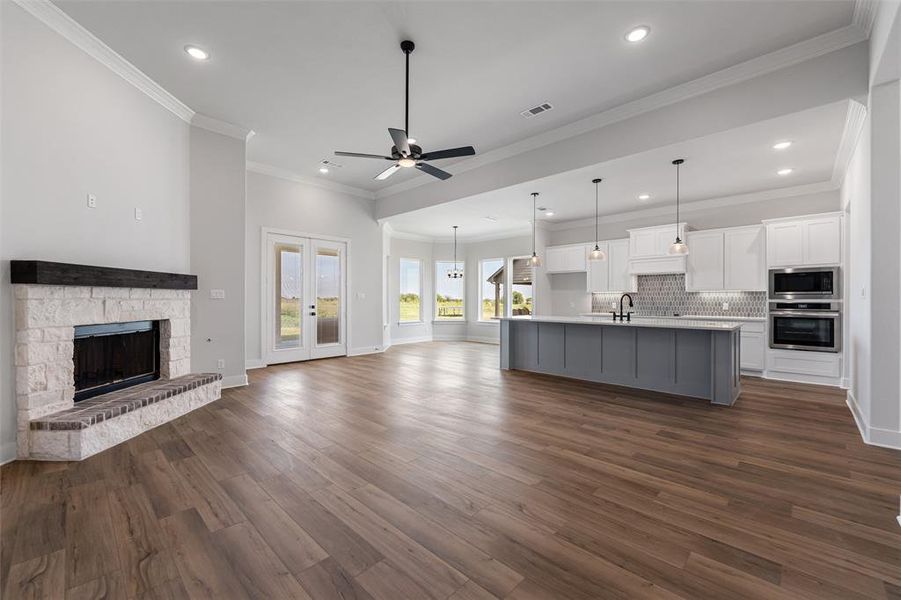 Spacious, unfurnished interior of a new home in Rocky Top, Krum (Image 16). Spacious, unfurnished interior of a new home in Rocky Top, Krum (Image 16).
