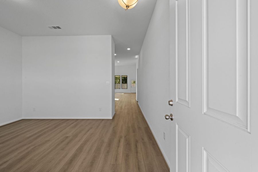 Spacious, unfurnished interior of a new home in Cedar Pointe 50ft, Crosby (Image 19). Spacious, unfurnished interior of a new home in Cedar Pointe 50ft, Crosby (Image 19).