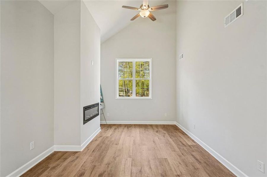 Spacious, unfurnished interior of a new home in , Grayson (Image 27).